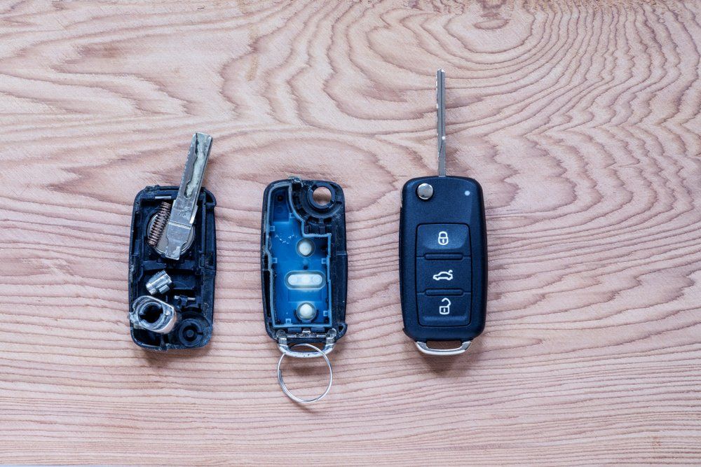 Smart key fob replacement and key fob programming in Houston TX - Tony's Keys Express